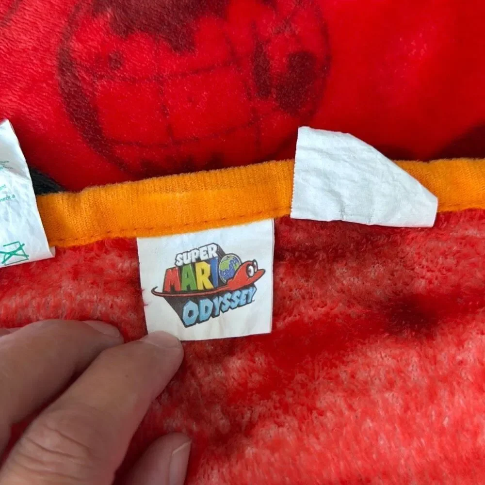 Nintendo Super Mario Bros odyssey plush throw blanket red blue‎
